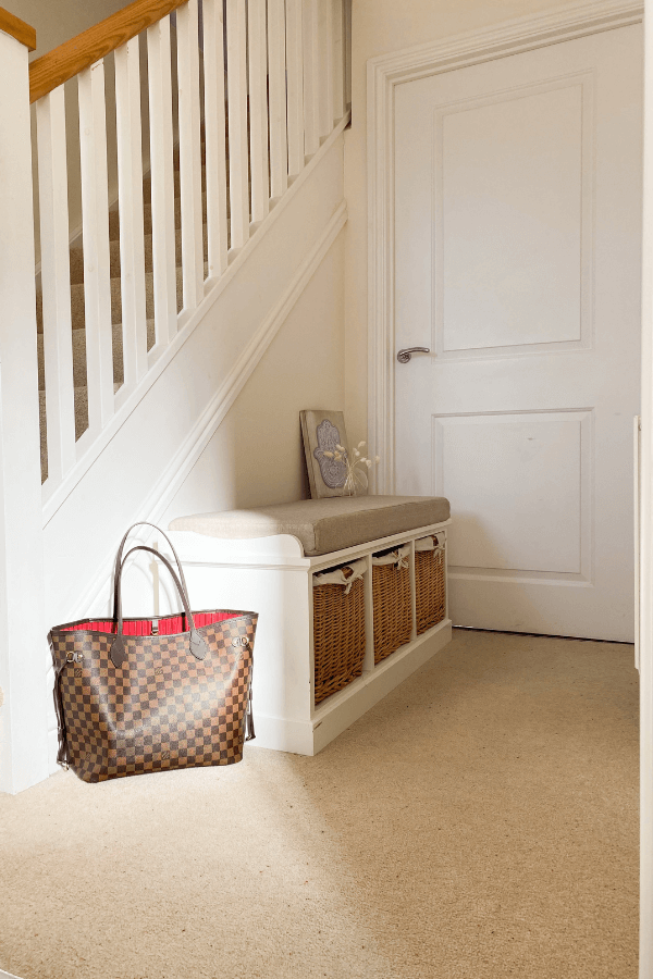 Storage with built-in cupboards